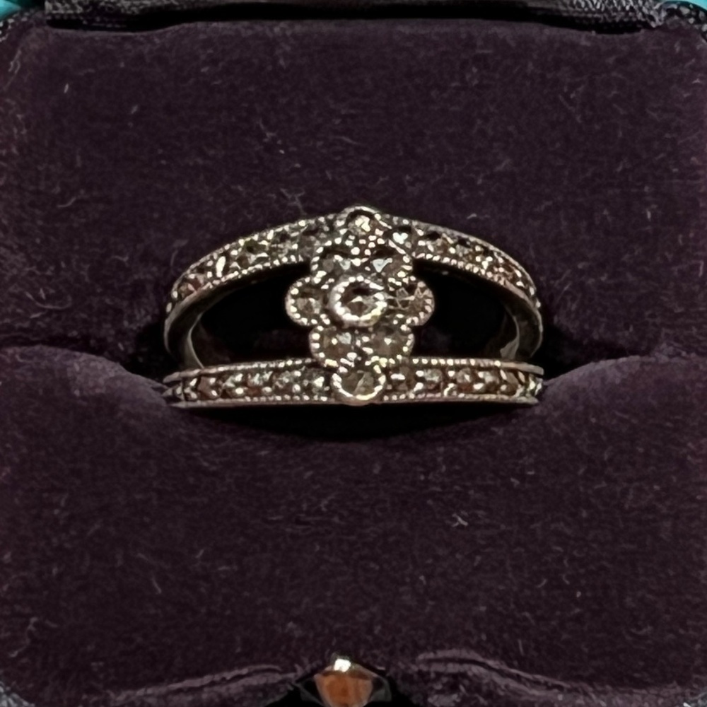 Vintage Sterling Silver Marcasite Ring Size 6